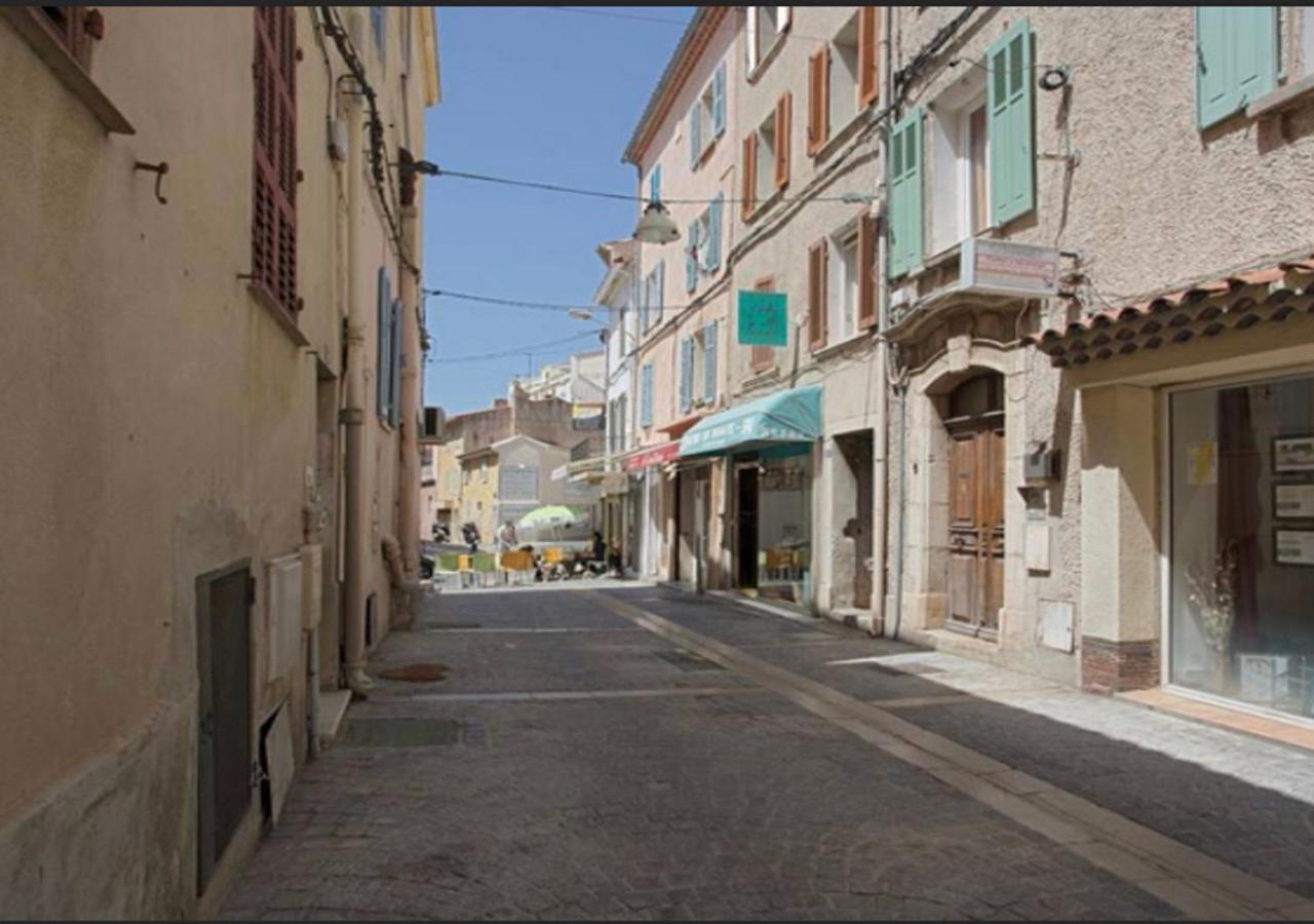 Au Coeur De La Ville Bandol Exterior foto